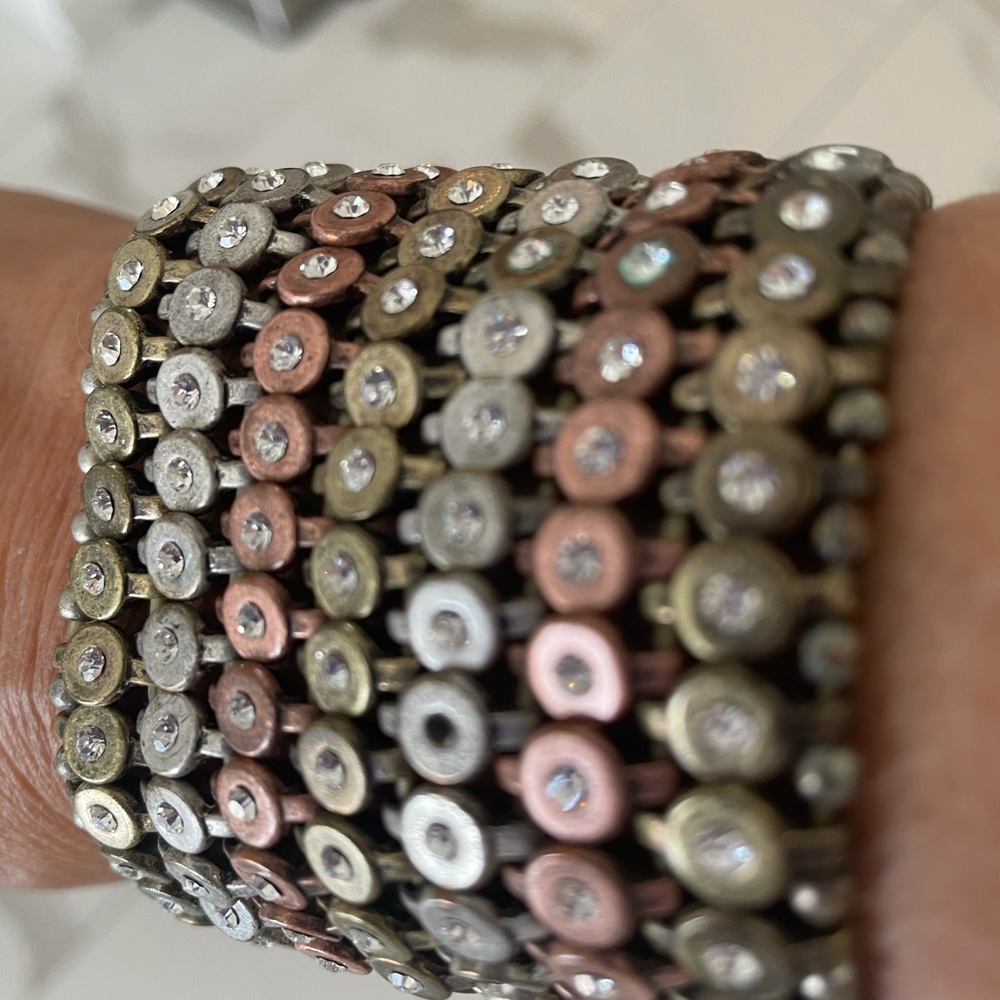 Cuff elastic bracelet
